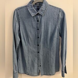 IZOD denim shirt -Size Small Petite. Navy buttons